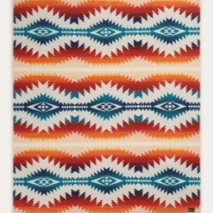 <strong>SUNSET PASS</strong><br>Available in<br>Robe